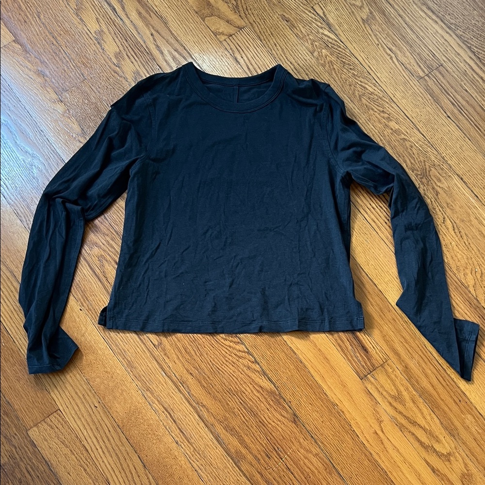 Classic Black Lululemon Long Sleeve Top size 0